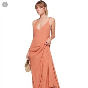 New w/ tags Reformation Angelina Dress in Peach